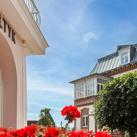 Baltyk Miedzyzdroje, Basen, Sauna 2,3,4 Os Z Jacuzzi * Miedzyzdroje