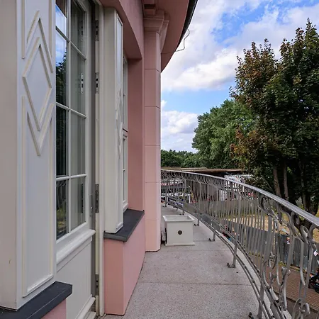Baltyk Miedzyzdroje, Basen, Sauna 2,3,4 Os Z Jacuzzi شقة