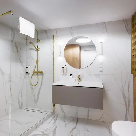 Baltyk Miedzyzdroje, Basen, Sauna 2,3,4 Os Z Jacuzzi شقة مينززدرويه
